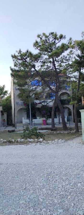 Apartmani Ana فير المظهر الخارجي الصورة